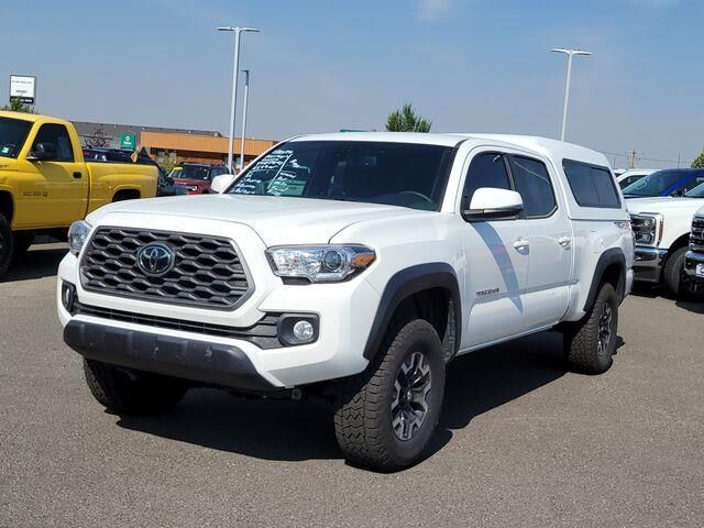 2023 Toyota Tacoma TRD Off-Road — photo 1 of 26
