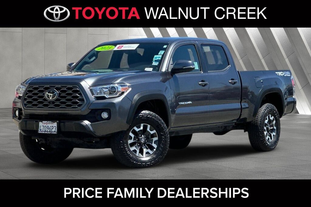 2023 Toyota Tacoma TRD Off-Road — photo 1 of 18