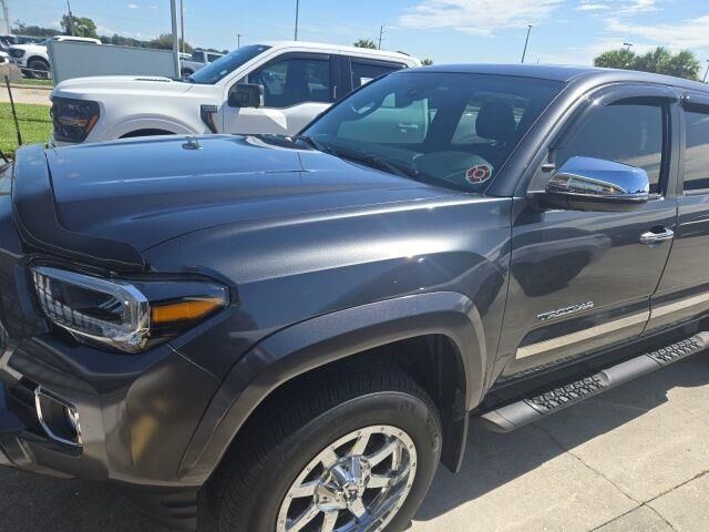 2023 Toyota Tacoma Limited — photo 1 of 13