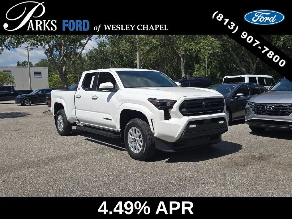 2024 Toyota Tacoma SR5 — photo 1 of 13