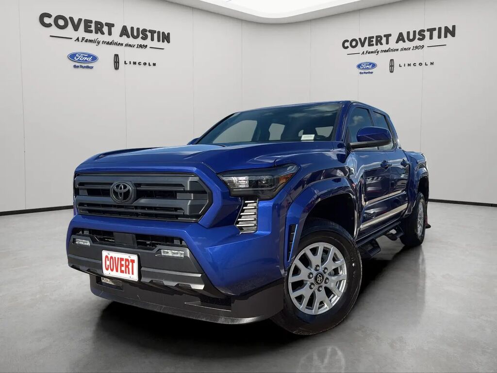 2025 Toyota Tacoma SR5 — photo 1 of 13