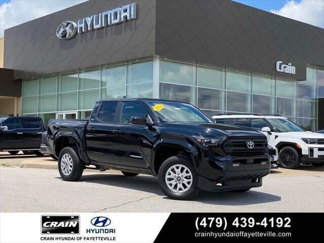 2024 Toyota Tacoma SR5 — photo 1 of 39