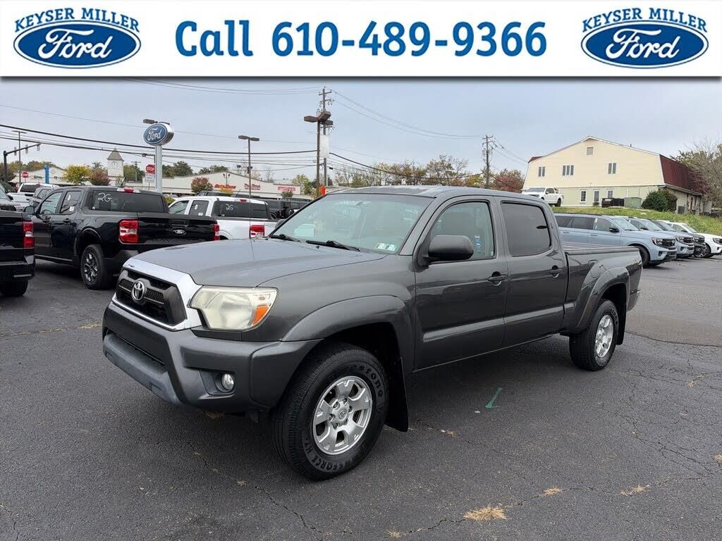 2014 Toyota Tacoma PreRunner V6 — photo 1 of 1