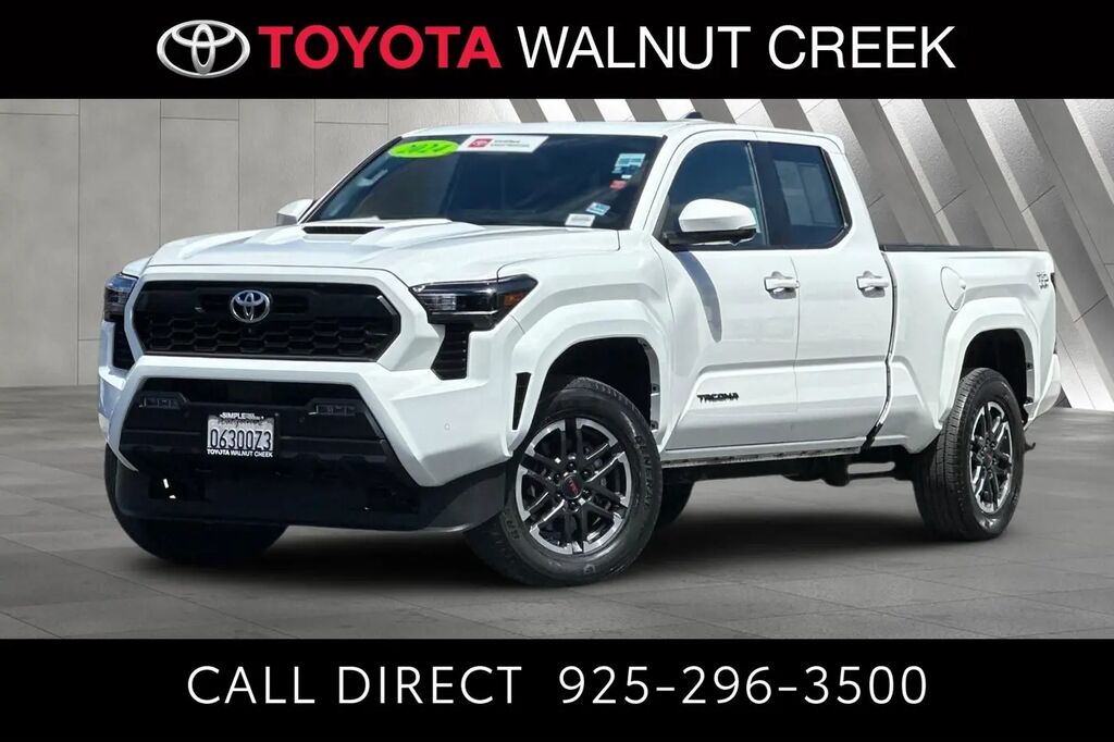 2024 Toyota Tacoma TRD Sport — photo 1 of 22