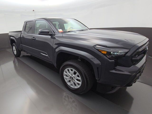 2025 Toyota Tacoma 4WD SR5