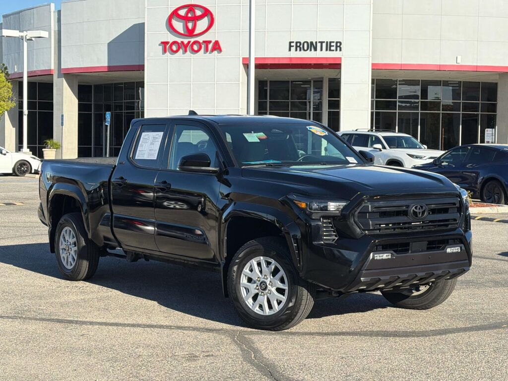 2025 Toyota Tacoma 4WD SR5 Double Cab 5' Bed AT (Natl — photo 1 of 13