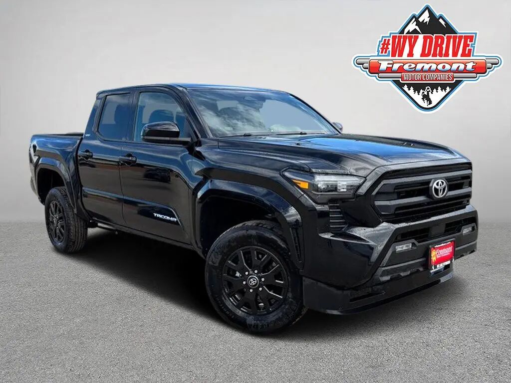 2025 Toyota Tacoma SR5 — photo 1 of 13