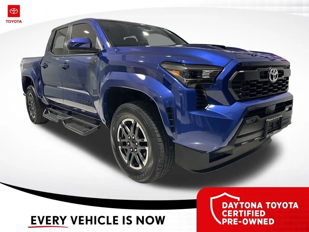 2025 Toyota Tacoma TRD Sport — photo 1 of 13