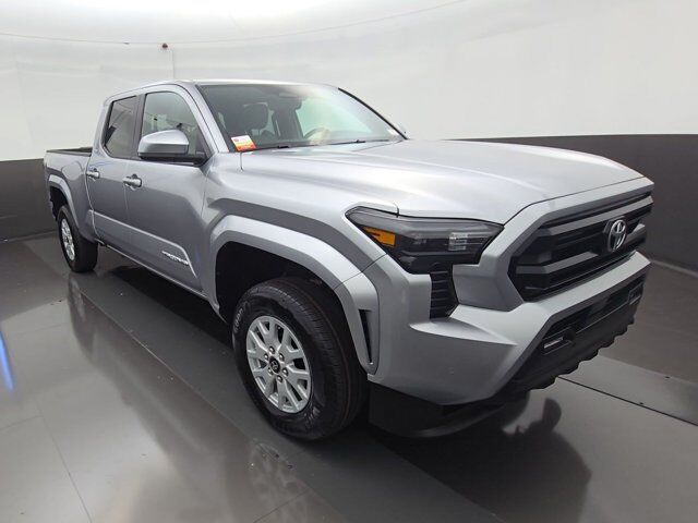 2025 Toyota Tacoma 4WD SR5