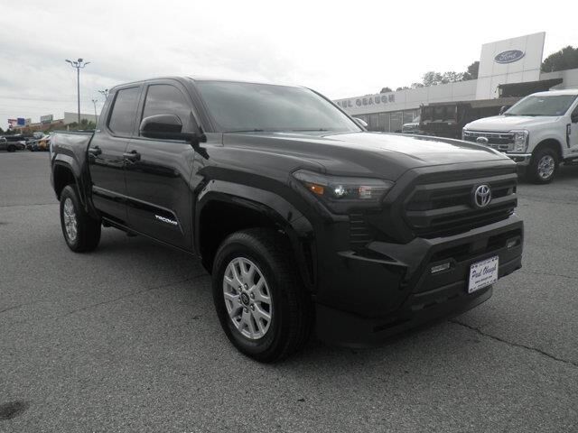 2026 Toyota Tacoma SR5 — photo 1 of 13