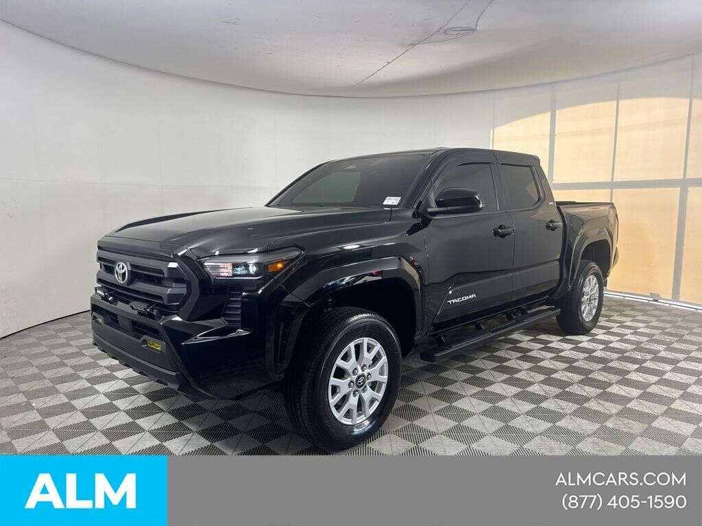 2025 Toyota Tacoma SR5 — photo 1 of 11