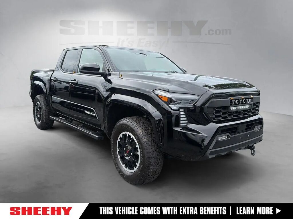 2025 Toyota Tacoma SR5 — photo 1 of 13