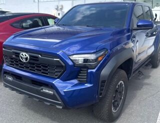 2024 Toyota Tacoma TRD Sport — photo 1 of 34