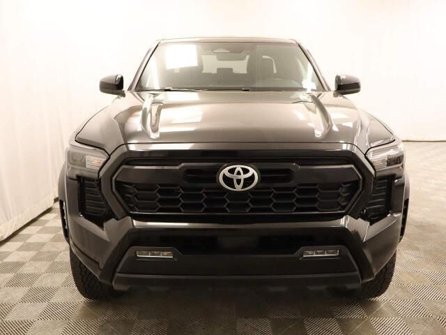 2024 Toyota Tacoma SR5 — photo 1 of 26