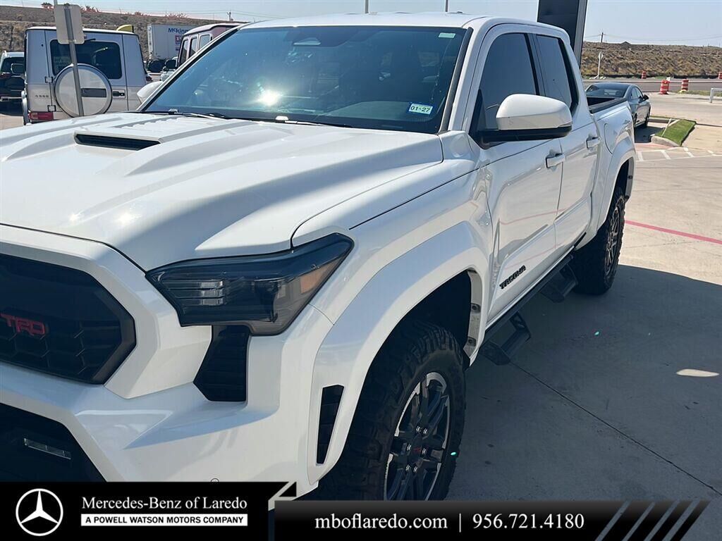 2025 Toyota Tacoma TRD Sport — photo 1 of 13