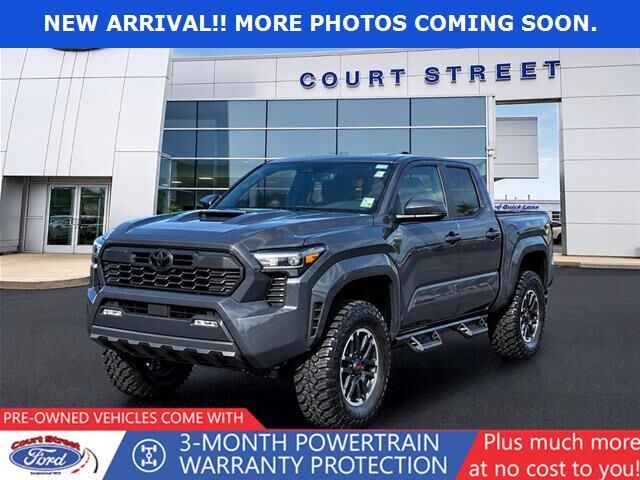 2025 Toyota Tacoma TRD Sport