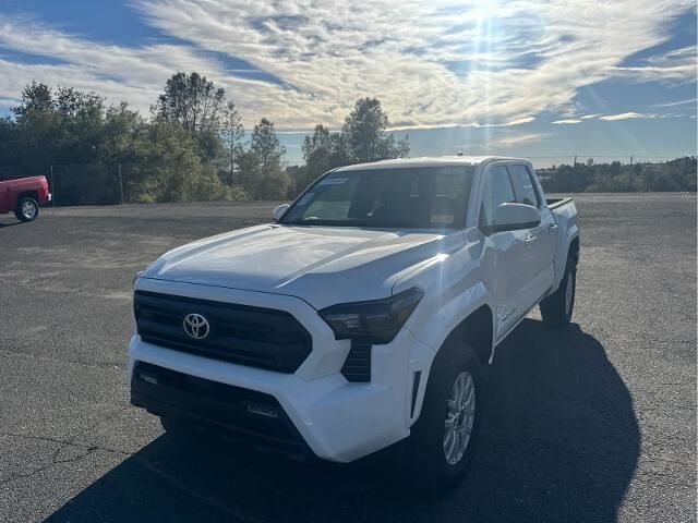 2024 Toyota Tacoma SR5 — photo 1 of 13