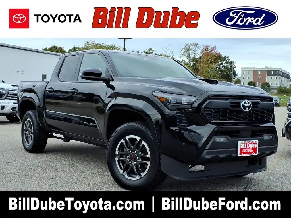 2025 Toyota Tacoma TRD Sport — photo 1 of 13
