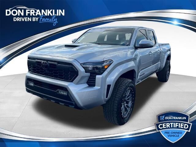 2024 Toyota Tacoma TRD Sport — photo 1 of 3