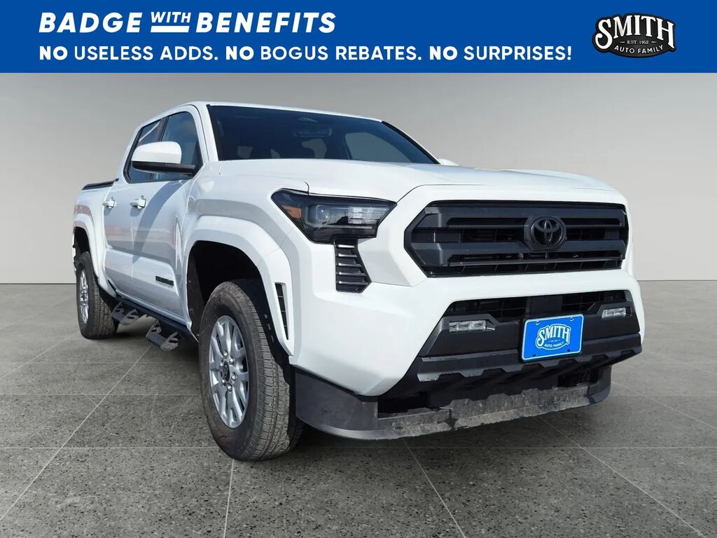 2025 Toyota Tacoma SR5 — photo 1 of 13