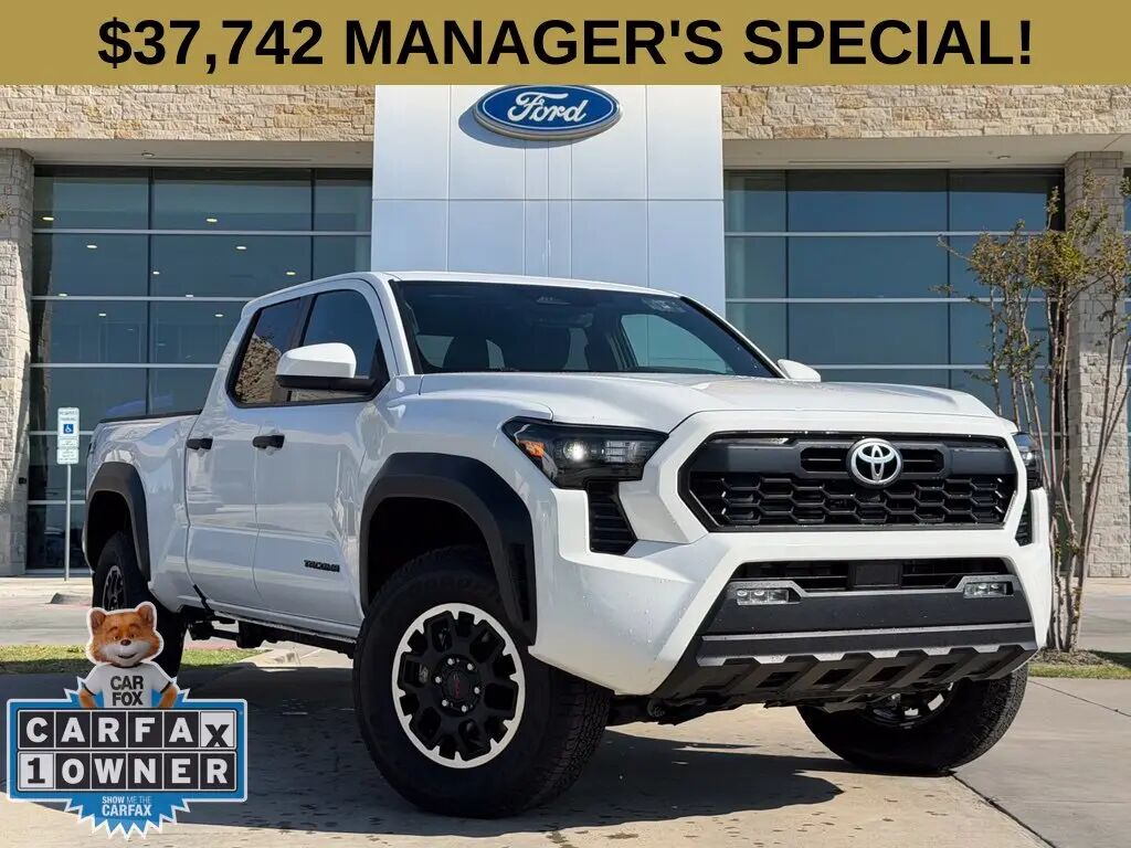 2024 Toyota Tacoma TRD Off-Road — photo 1 of 13