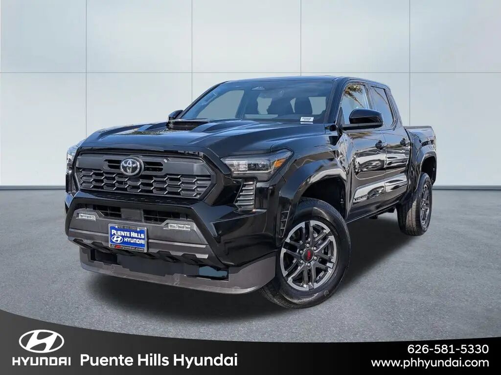 2025 Toyota Tacoma SR5 — photo 1 of 26