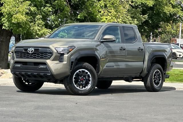 2024 Toyota Tacoma SR5 — photo 1 of 13
