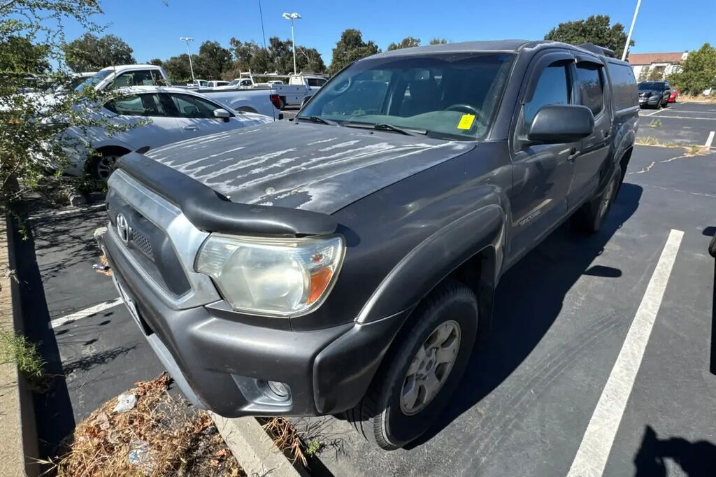 2013 Toyota Tacoma V6 — photo 1 of 15
