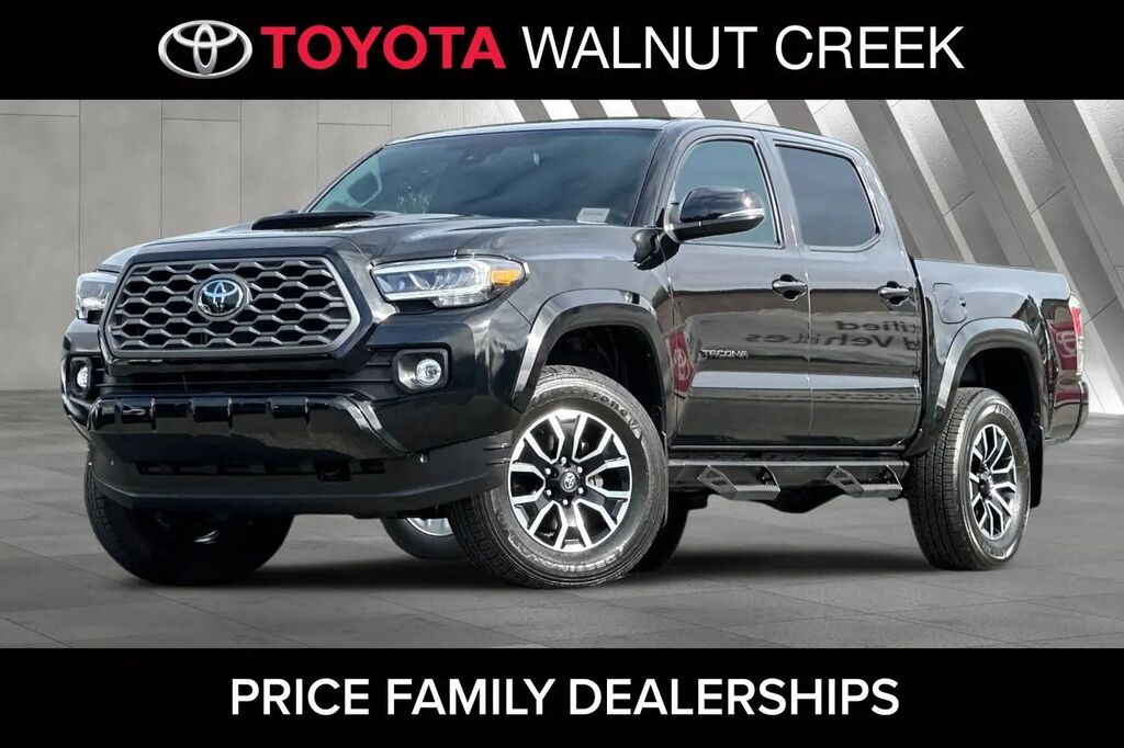 2022 Toyota Tacoma TRD Sport — photo 1 of 9