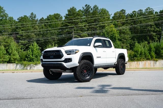 2022 Toyota Tacoma TRD Pro — photo 1 of 13