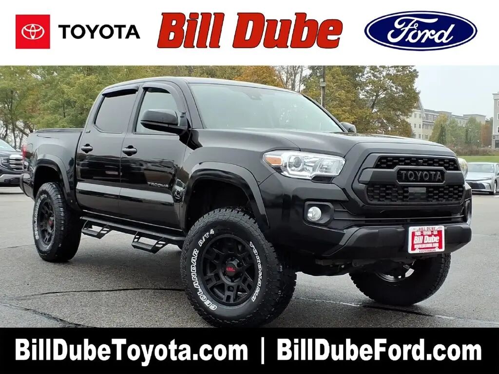 2022 Toyota Tacoma TRD Sport — photo 1 of 13