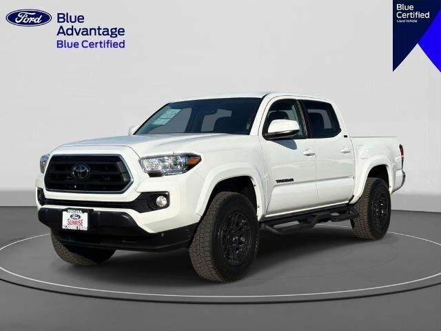 2023 Toyota Tacoma TRD Off-Road — photo 1 of 24