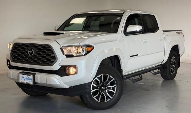 2023 Toyota Tacoma TRD Sport — photo 1 of 11