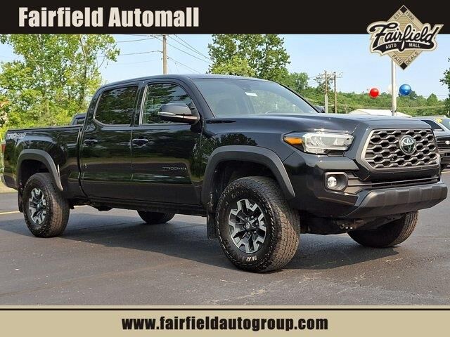 2022 Toyota Tacoma TRD Off-Road — photo 1 of 13