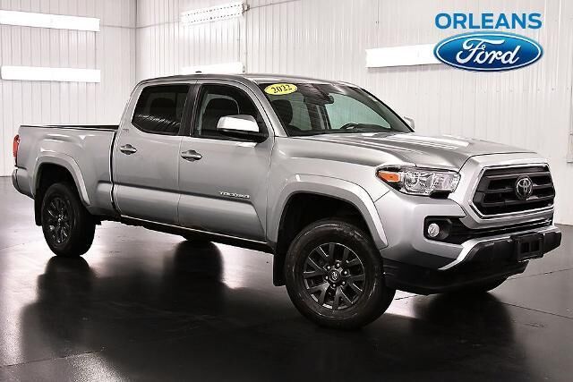 2022 Toyota Tacoma TRD Off-Road — photo 1 of 13