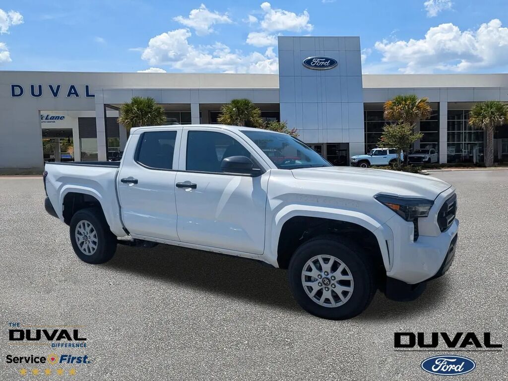 2025 Toyota Tacoma SR — photo 1 of 13