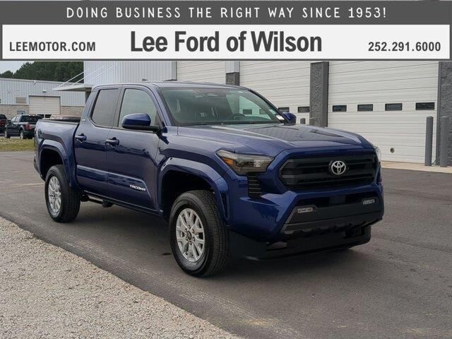 2024 Toyota Tacoma SR5 — photo 1 of 40