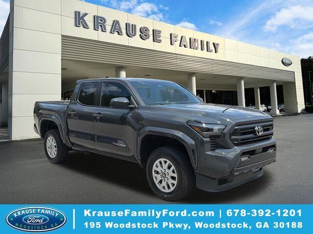 2025 Toyota Tacoma SR5 — photo 1 of 38