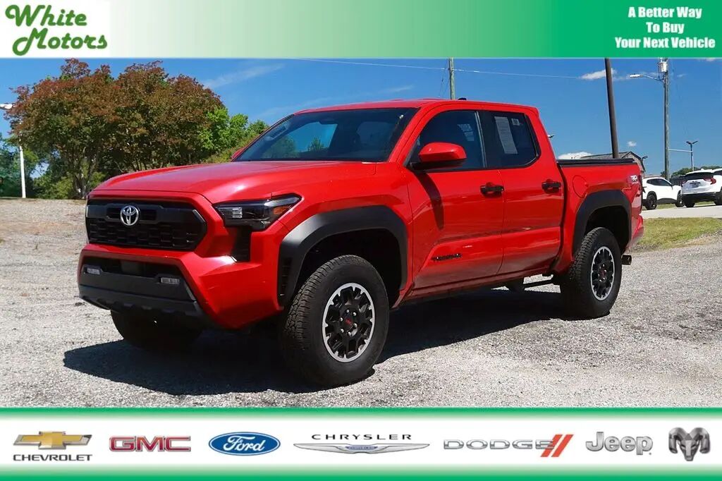 2025 Toyota Tacoma SR5 — photo 1 of 13