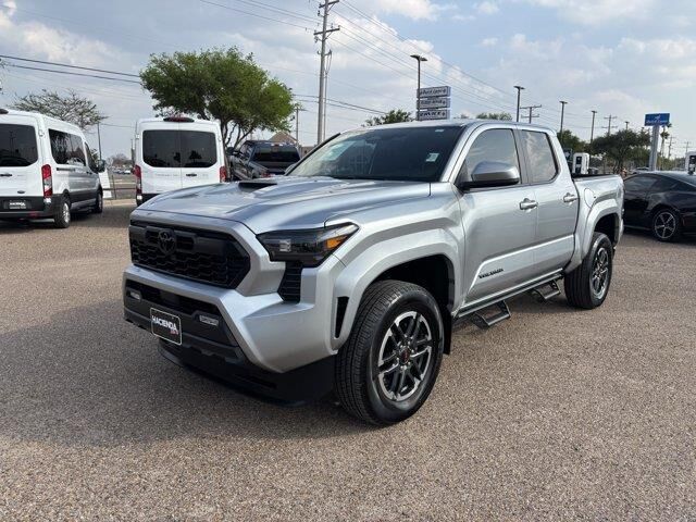 2024 Toyota Tacoma TRD Sport — photo 1 of 13