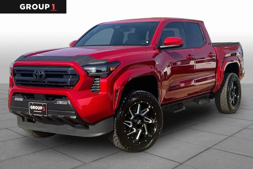 2025 Toyota Tacoma SR5 — photo 1 of 12
