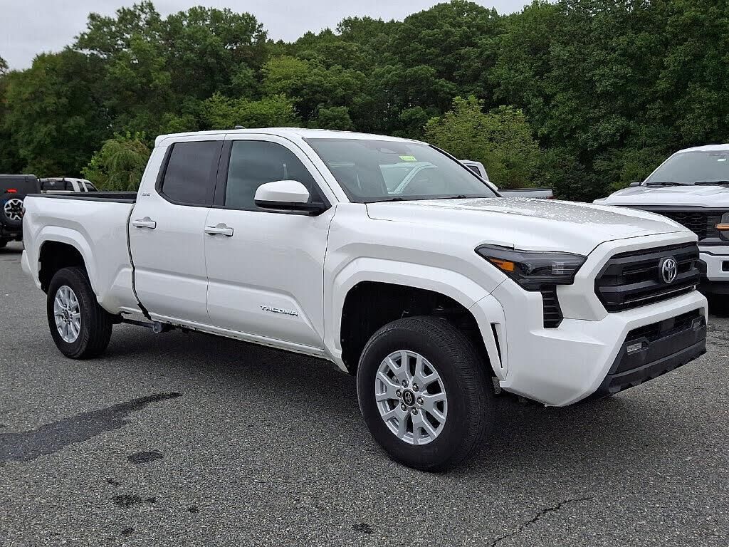2024 Toyota Tacoma SR5 — photo 1 of 1