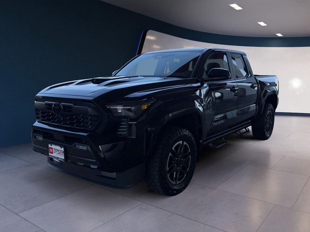 2024 Toyota Tacoma TRD Sport — photo 1 of 13