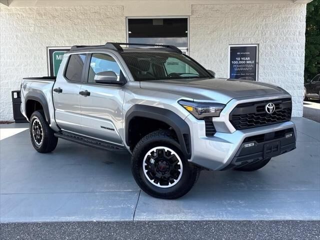 2024 Toyota Tacoma TRD Off-Road — photo 1 of 49