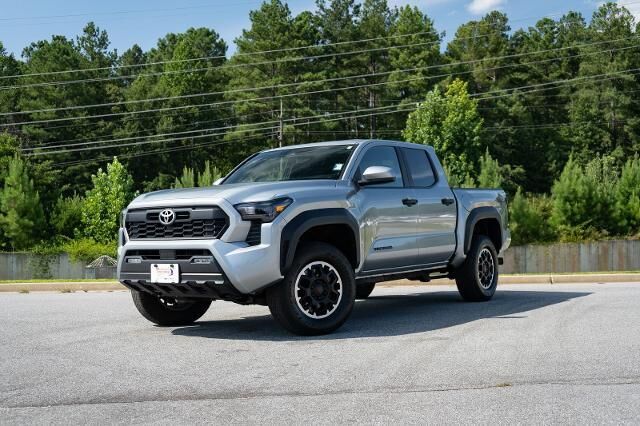 2024 Toyota Tacoma SR5 — photo 1 of 26