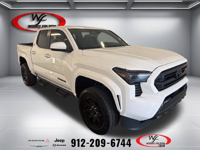 2025 Toyota Tacoma 4WD SR5