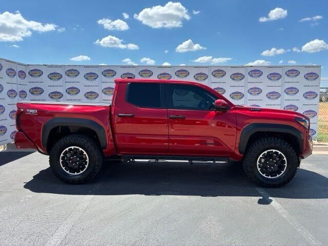 2025 Toyota Tacoma TRD Sport HV