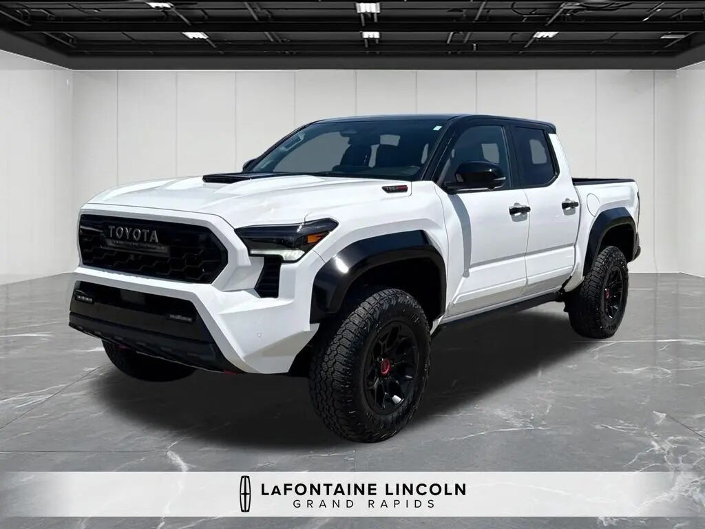 2025 Toyota Tacoma TRD Sport HV — photo 1 of 13