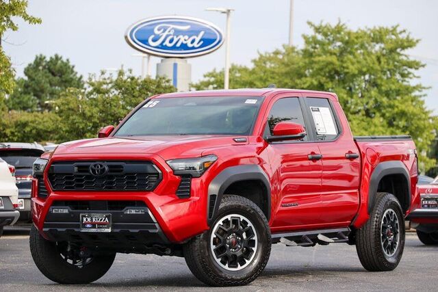 2025 Toyota Tacoma TRD Sport HV