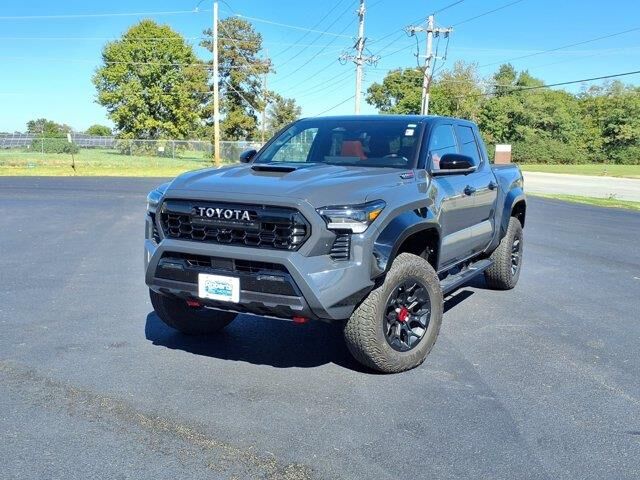 2025 Toyota Tacoma TRD Sport HV